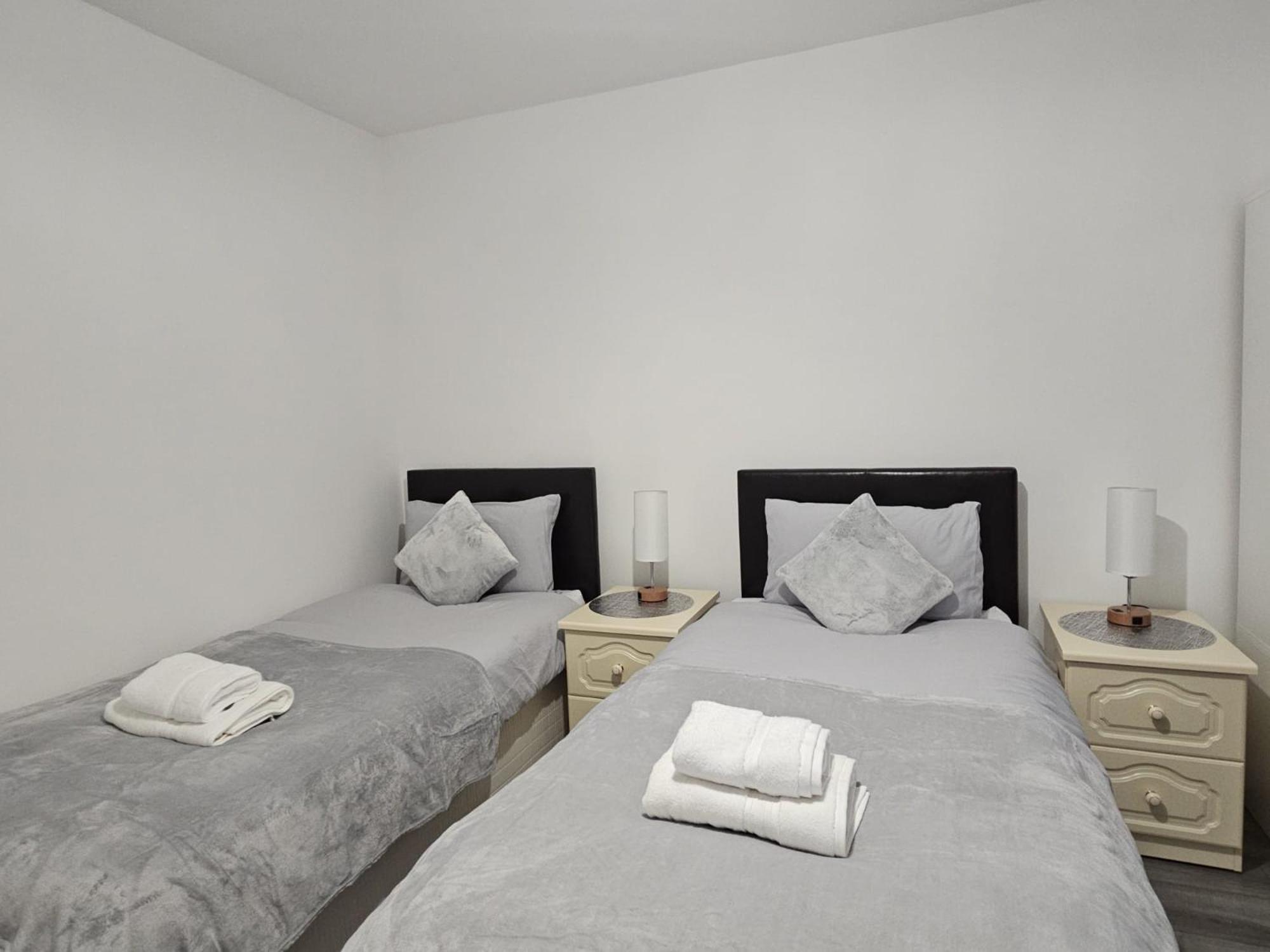 Regina Apartment In فورت ويليام المظهر الخارجي الصورة