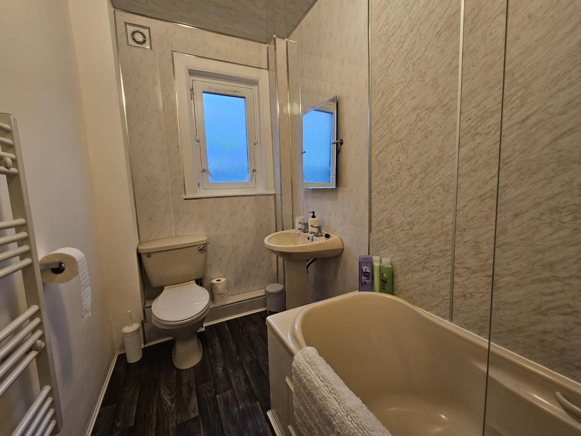Regina Apartment In فورت ويليام المظهر الخارجي الصورة