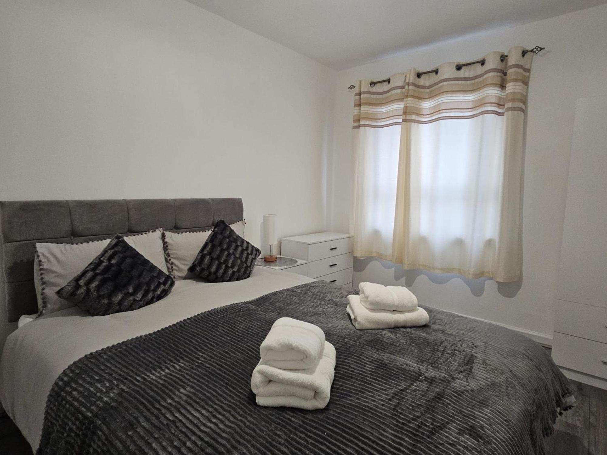 Regina Apartment In فورت ويليام المظهر الخارجي الصورة